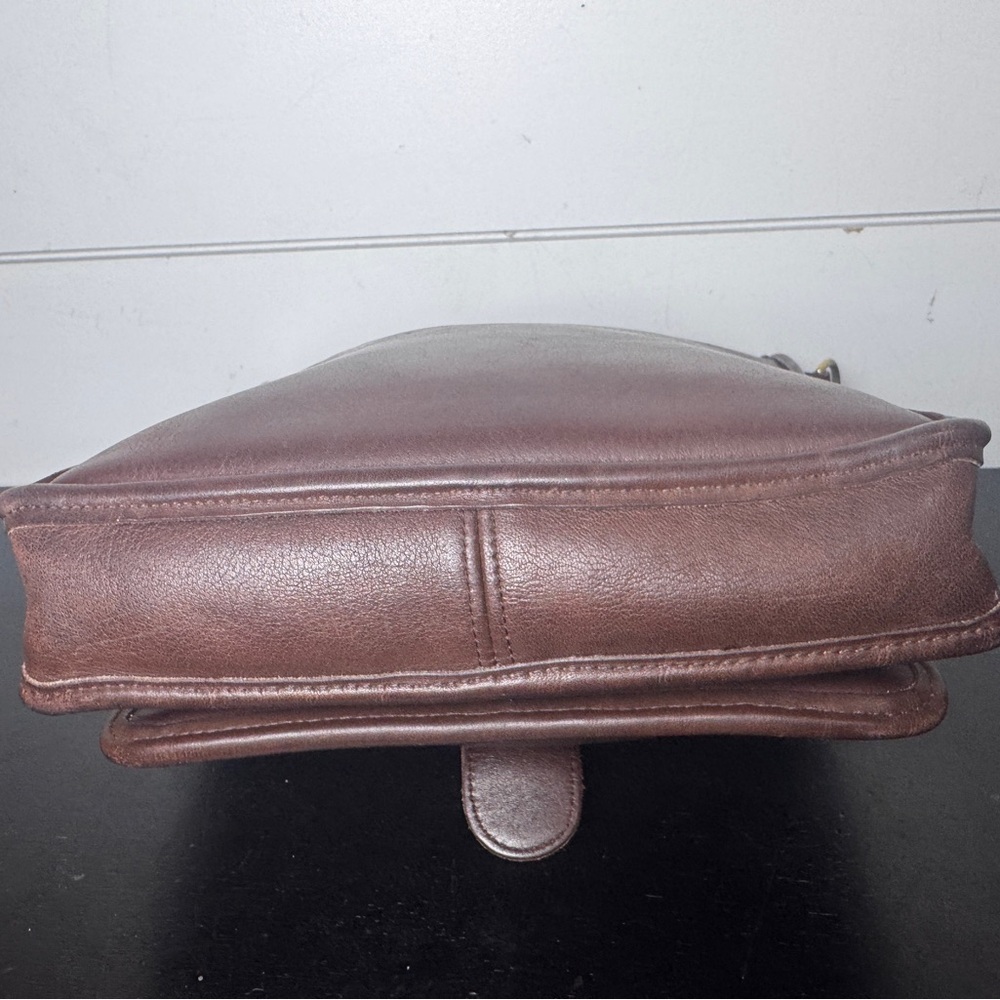 Vintage Coach Station Bag 5130 Brown Leather Crossbody Turnlock Bag 90s Classic - Picture 8 of 16
